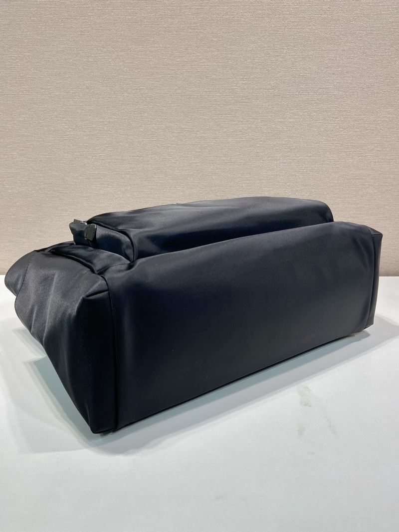 Pra*a top handle bags